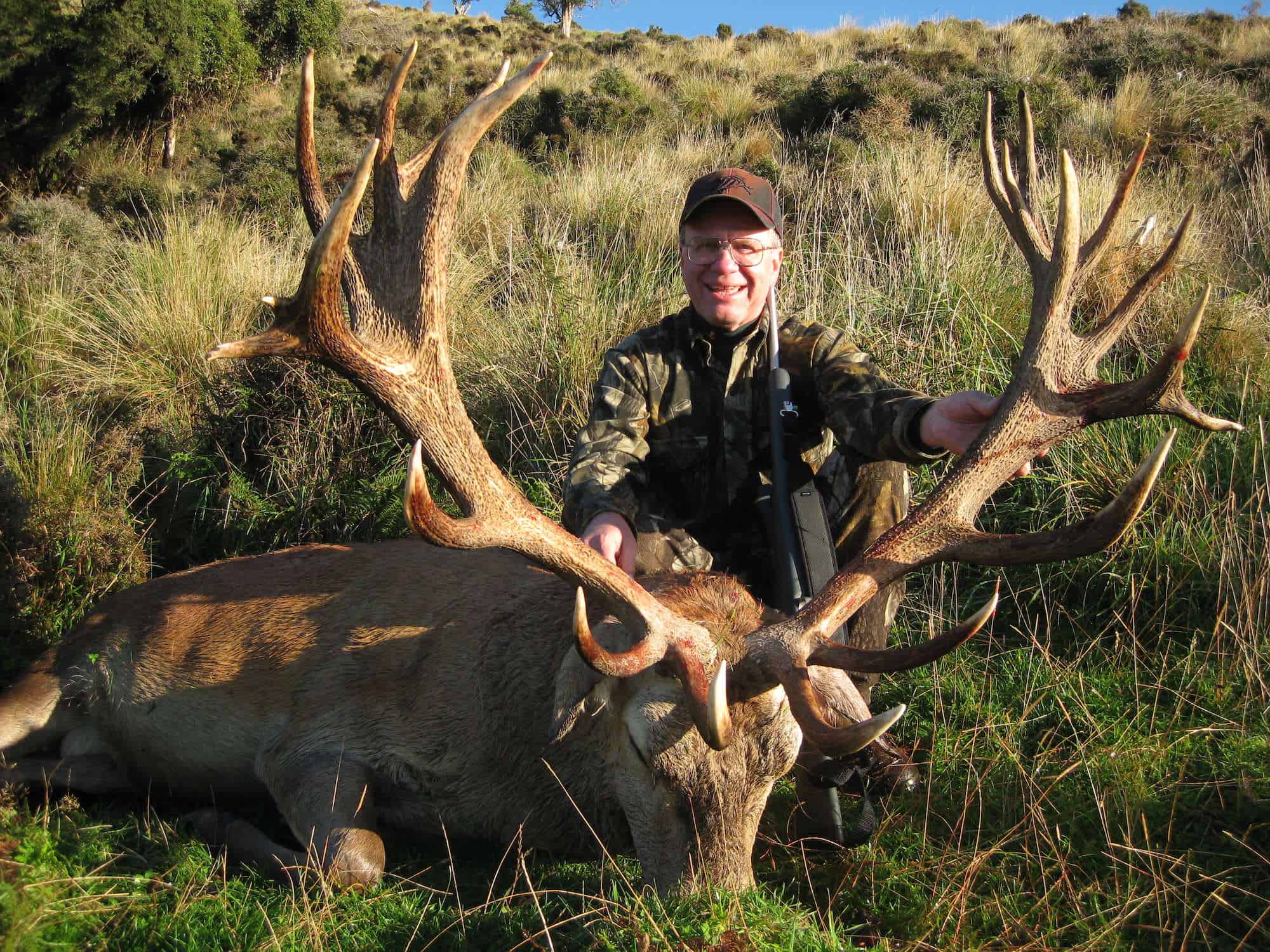 320-360D SCI Red Stag | South Pacific Safaris