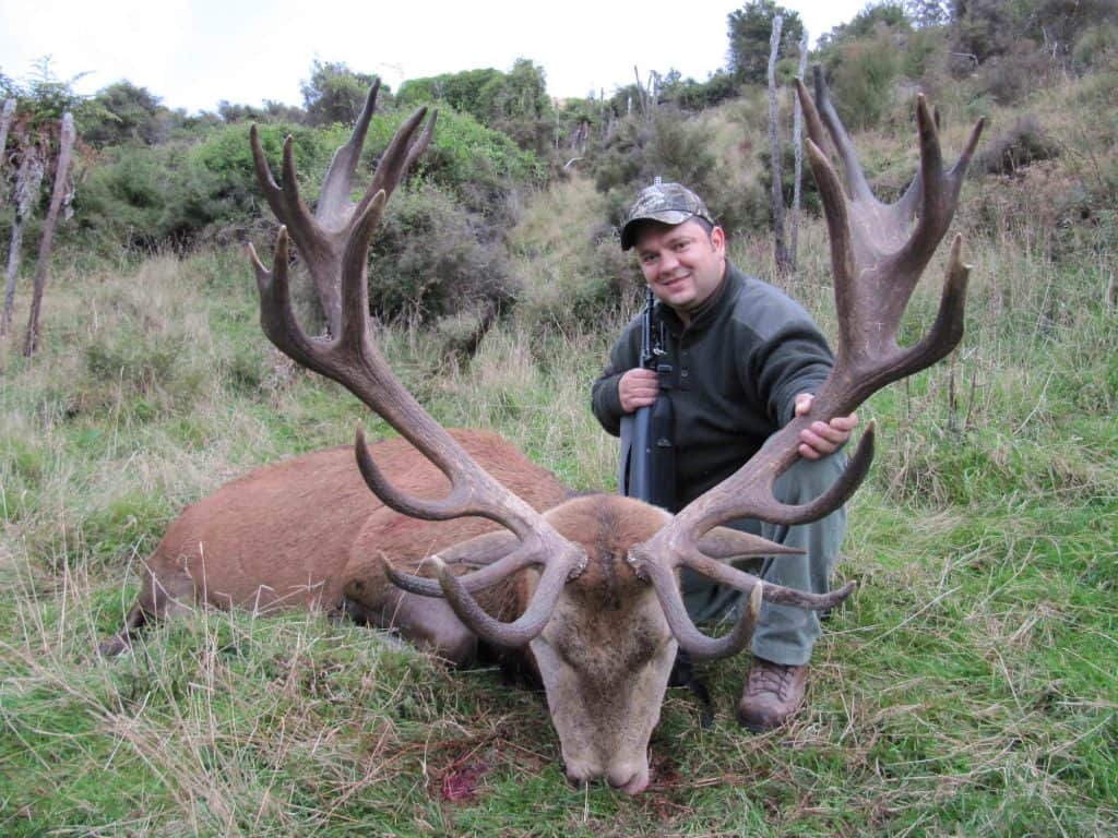 320-360F SCI Red Stag | South Pacific Safaris
