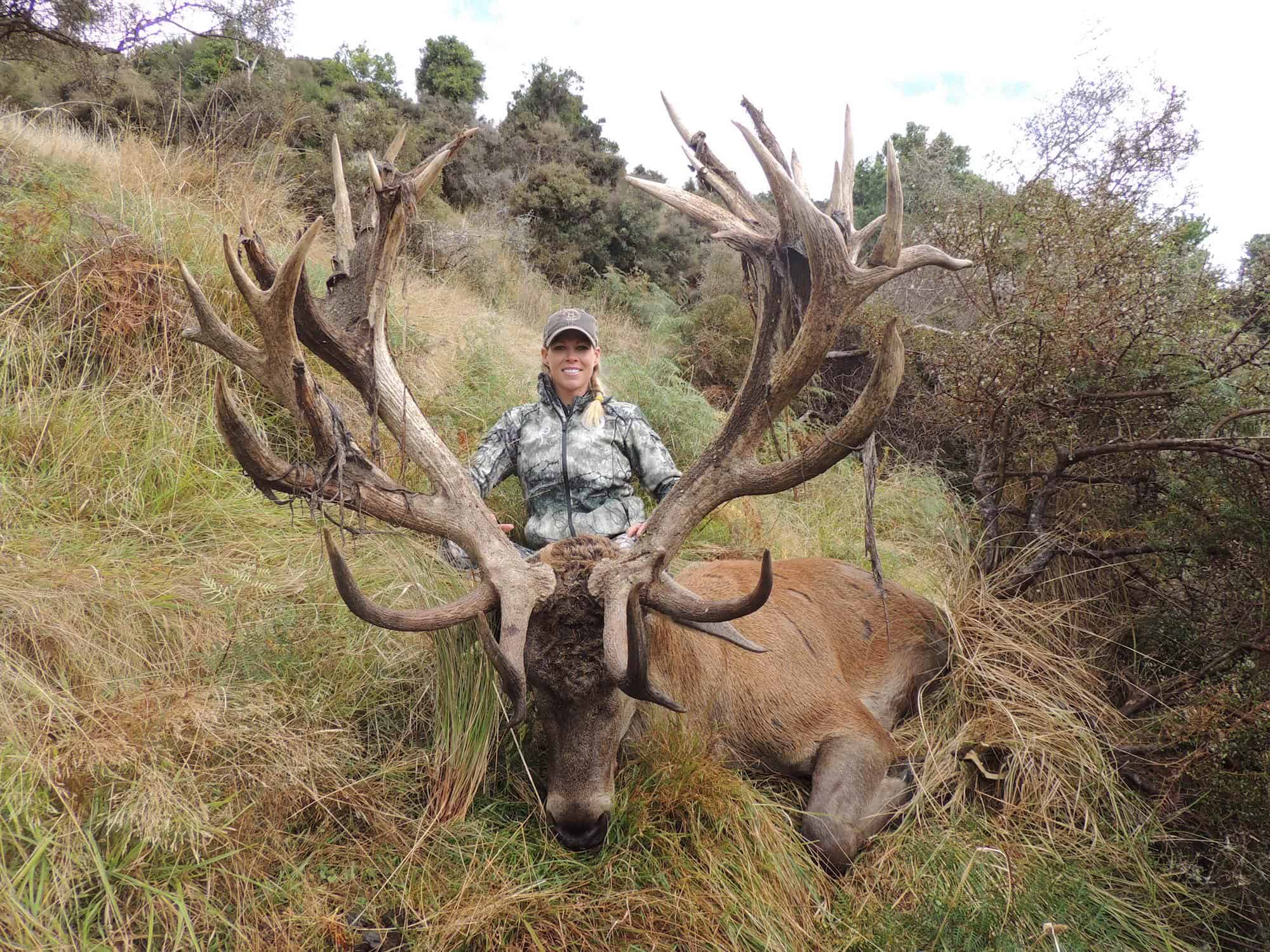 550-600C SCI Red Stag | South Pacific Safaris